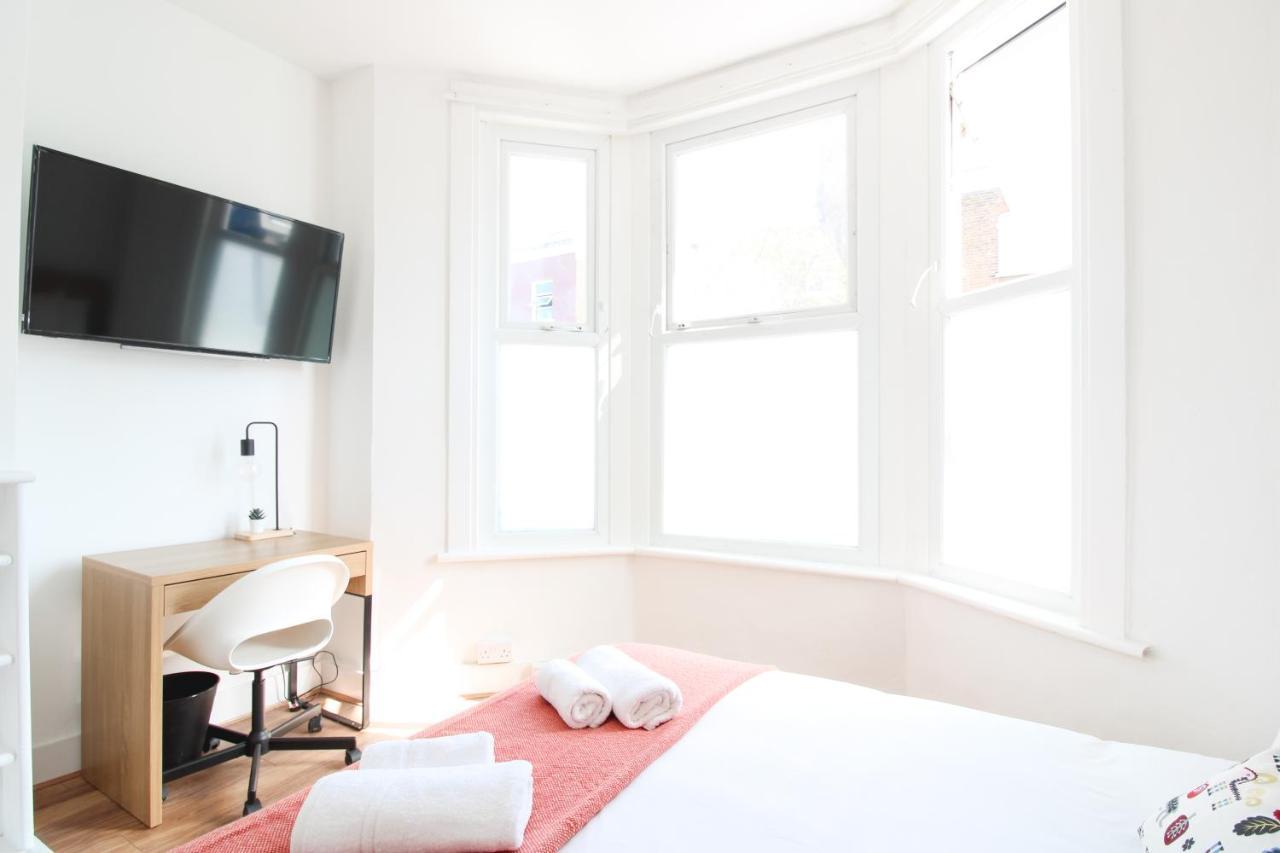 Lovely Studio Flats In Hackney London Exterior photo