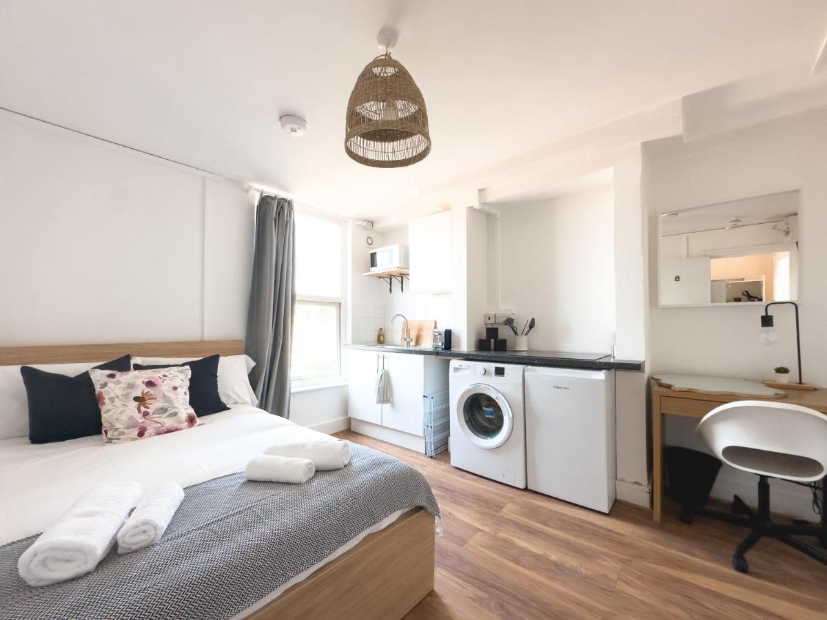 Lovely Studio Flats In Hackney London Exterior photo