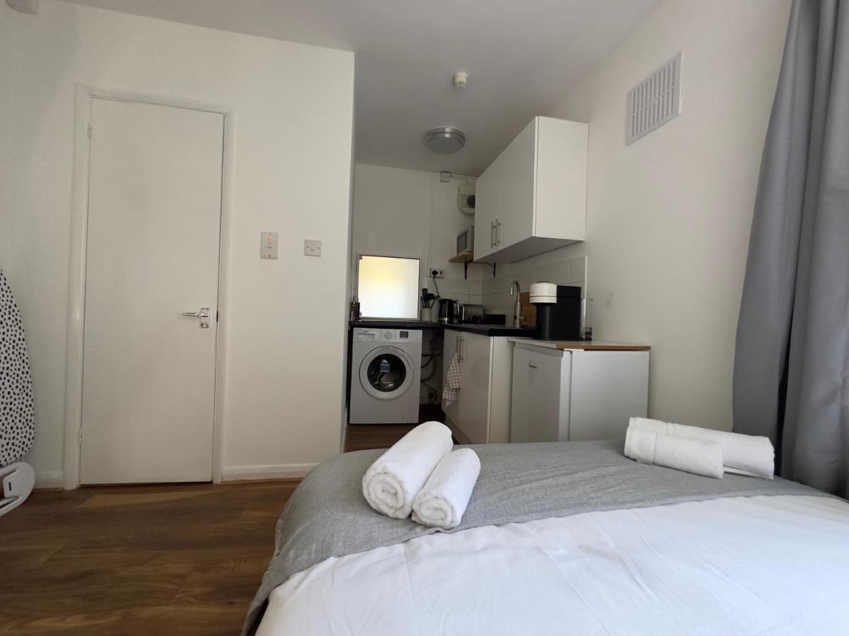 Lovely Studio Flats In Hackney London Exterior photo